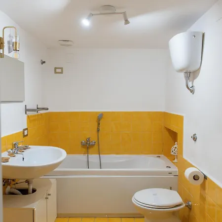 Wellness Hm Al Corso By Dimorra * ナポリ